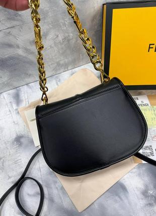 Модна шкіряна сумка в стиле fendi чорного кольору3 фото