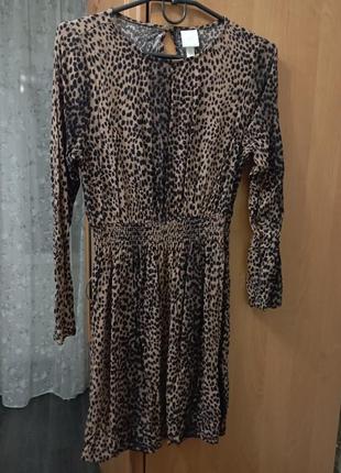 Продам платье в h&m идеальном состоянии