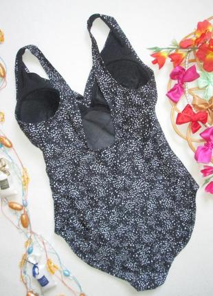 Слитный комфортный чёрно-белый купальник2 фото