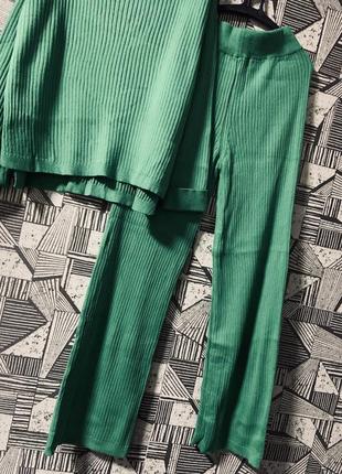 Дизайнерський смарагдовий брючний костюм палаццо в рубчик з пряжі arjen.9 фото