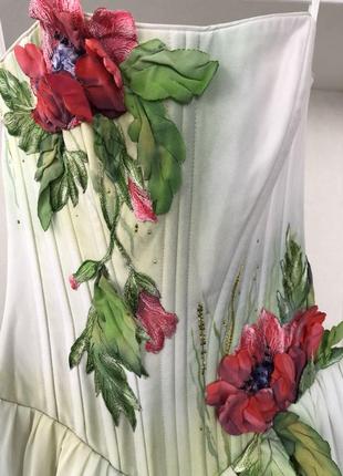 Невероятно красивое свадебное платье в украинском стиле