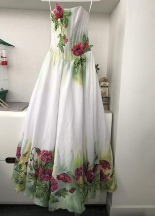 Невероятно красивое свадебное платье в украинском стиле4 фото
