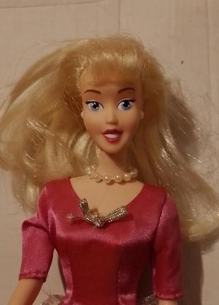 Продаю коллекционную barbie disney