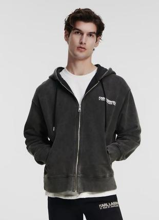 Чоловічий костюм karl lagerfeld