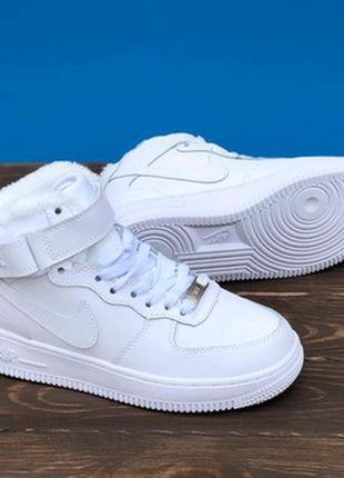 Жіночі кросівки білі найк nike air force 1 high white fur