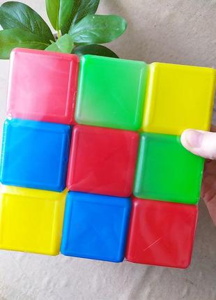 Набор детских пластиковых цветных кубиков2 фото