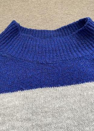 Красивый свитер с объемными рукавами3 фото