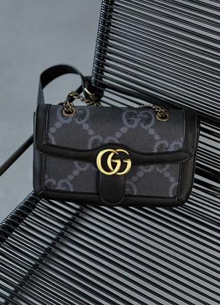 Женская сумка кросс-боди на цепочке gucci Clothing в синем цвете гуччи на плече8 фото