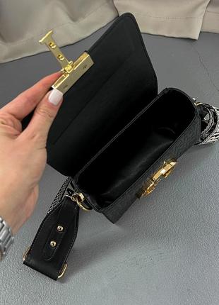 Жіноча сумка cristian dior крос-боді у чорному кольорі диор через плече4 фото