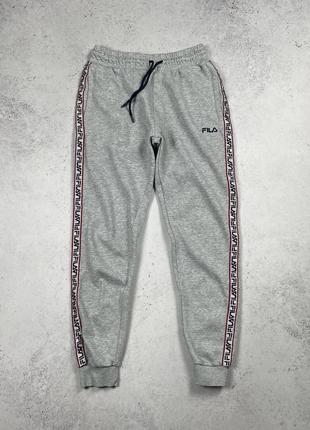 Fila lampas pants 😍