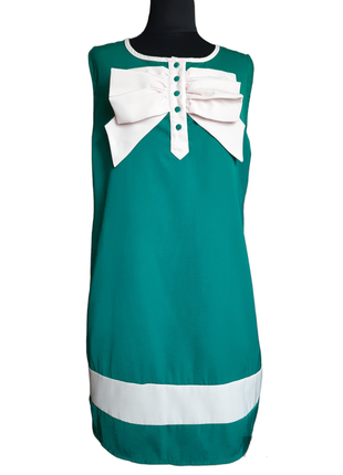 Платье прямого кроя зеленого цвета с бантом atmosphere1 фото