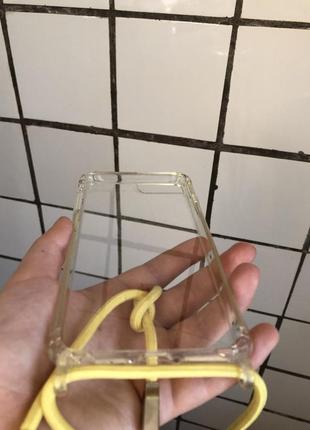 Чехол на телефон прозрачный iphone 8+ с шнурком желтым6 фото