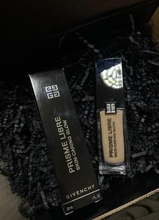 Givenchy prisme libre skin-caring glow foundation тональная основа2 фото