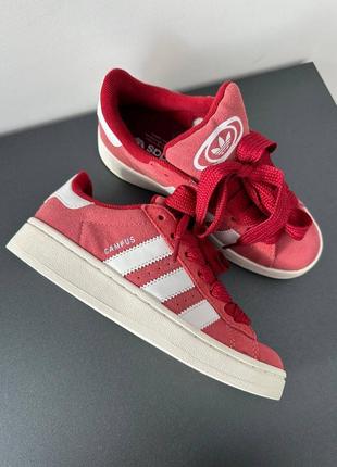 Чудові жіночі кросівки adidas campus red white premium коралові з білим