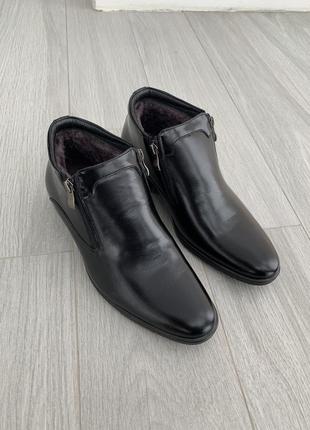 Кожаные зимние ботинки 40 размер