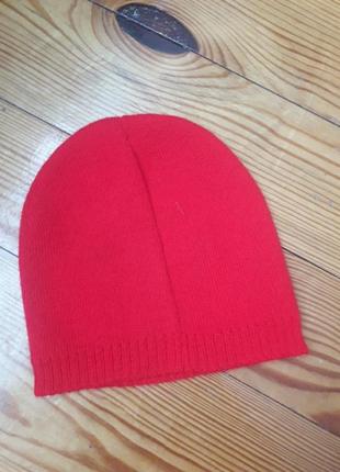 Тонкая шапочка красная2 фото