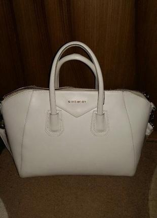 Продам новую кожаную сумку