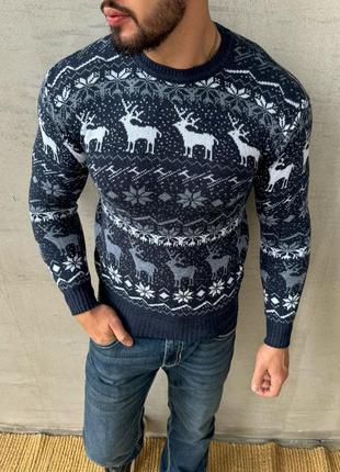 Теплый мужской свитер под горло принт с оленями н5018 70% шерсть синий