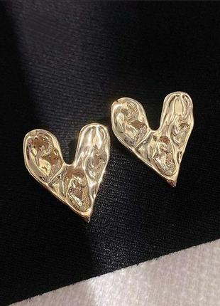 Серьги сережки гвоздики бижутерия сердце