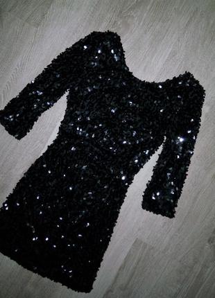 Вечернее праздничное блестящее платье в пайетки с рукавом и открытой спинкой3 фото