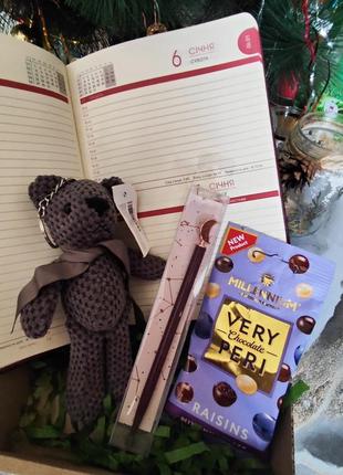 Подарунковий бокс набір для жінки,дівчат бокс солодощі планер