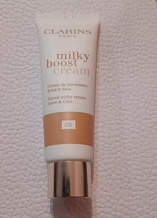 Clarins
milky boost
bb-крем1 фото