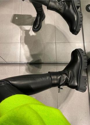 Кожаные ботинки на тракторной подошве zara