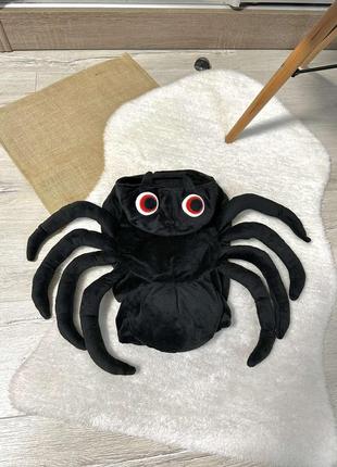 Костюм павука для песика.