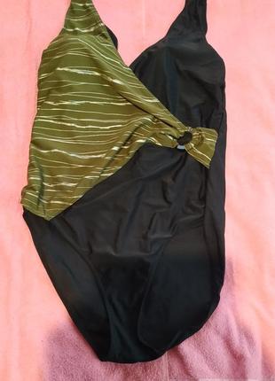 Слитный купальник