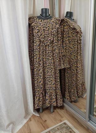 Шикарное с воланами и объемными рукавами платье 👗 большого размера
