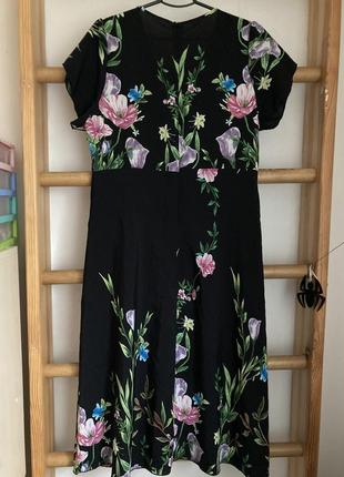 Сукня чорна з квітковим принтом4 фото
