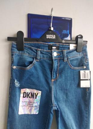 Классные стрейчевые джинсы рванки на девочку 9-10 лет dkny4 фото