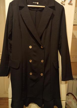 Платье пиджака с воланом