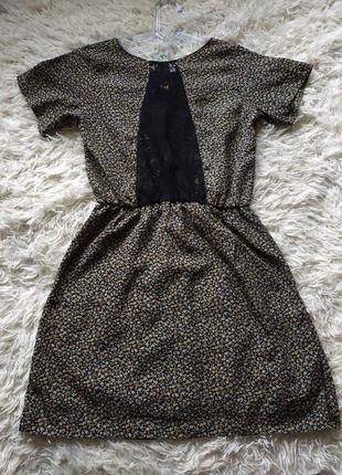 Цікаве плаття міні в дрібні квіти з мереживом з кишенями кежуал