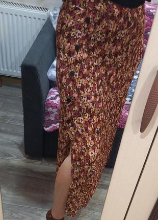 Стильная юбка с розрезами по бокам, состояние прекрасное10 фото