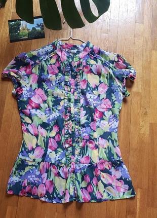 Мила блуза в квітковий принт романтична квіткова сорочка