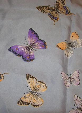 Стильный голубой платок с бабочками1 фото