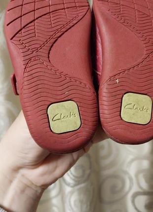 Качественные кожаные брендовые туфли для девочек clark's9 фото