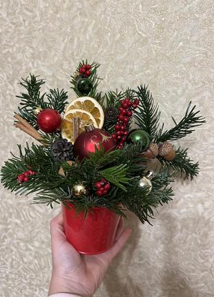 Новогодняя композиция, букет из живой елки. подарок.