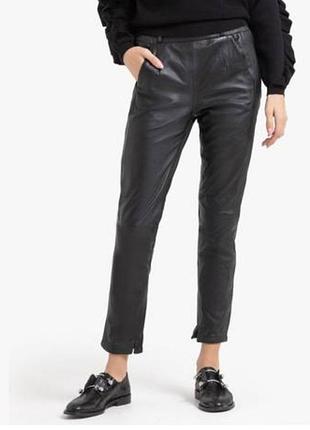 Брюки новые черные  кожаные 100% джоггеры кожа талия на резинке oakwood оригинал