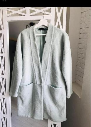 Мятное пальто