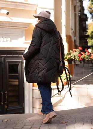Женская зимняя стеганая куртка с капюшоном и поясом на молнии большие размеры 48-6010 фото