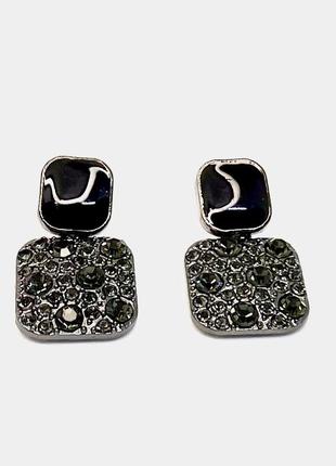 Стильні сріблясті сережки чорна емаль чорні кристали кульчики серьги підвіси пусети3 фото