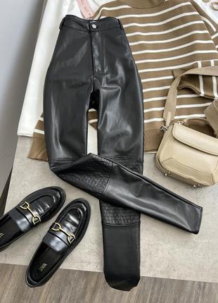 Брюки из качественной, премиальной экокожи от missguided