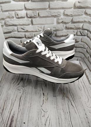Мужская кожаная обувь мужские спортивные кроссовки reebok замш серый2 фото
