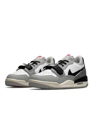 Женские кроссовки nike air jordan legasy 312 low gray black