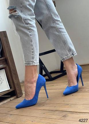 Синие туфли лодочки на шпильке из экозамши7 фото