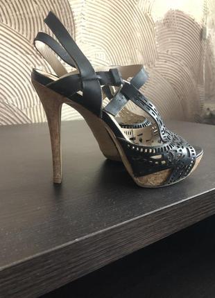 Босоножки кожаные, 37 размер