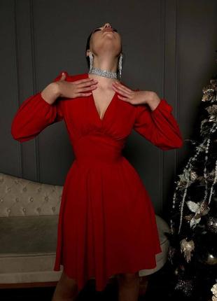 Платье красное яркое новогоднее с v вырезом корсет осенняя талия объемные рукава праздничное вечернее новогоднее