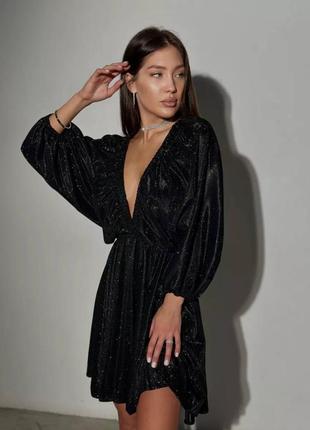 Платье мини с длинными объемными рукавами приталенное на резинке с обильной юбкой платье короткая серебряная блестящая вечерняя стильная черная серая8 фото